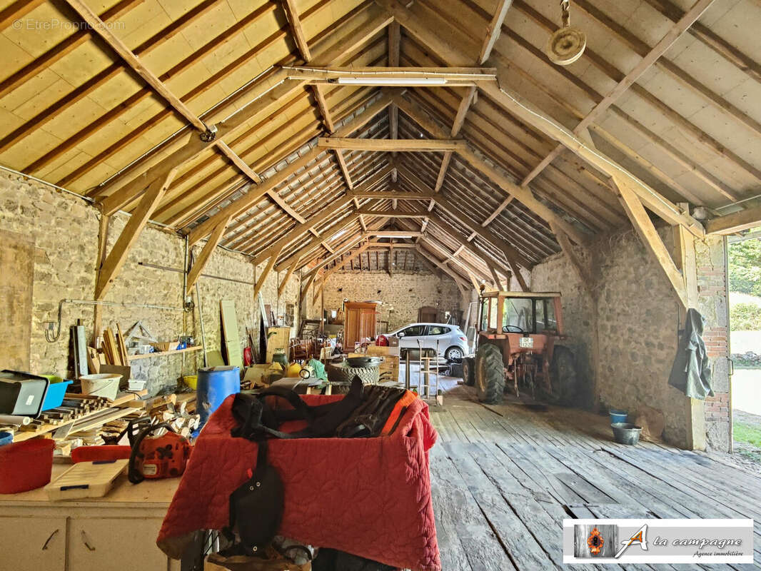 Maison à MERINCHAL