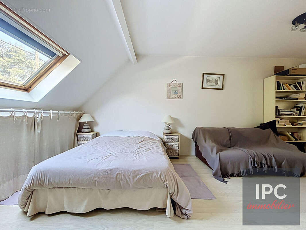 HERBLAY - Pavillon - 135m² - photo 11