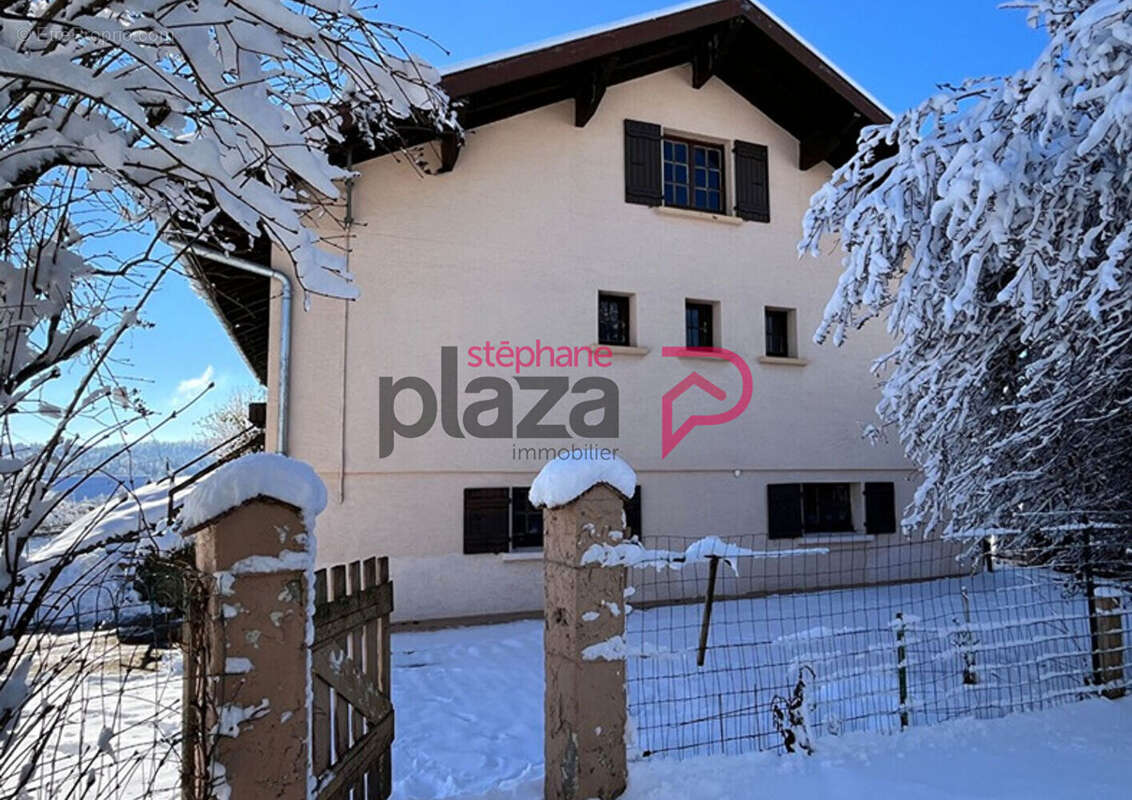 Maison à LA CHAUX-DU-DOMBIEF