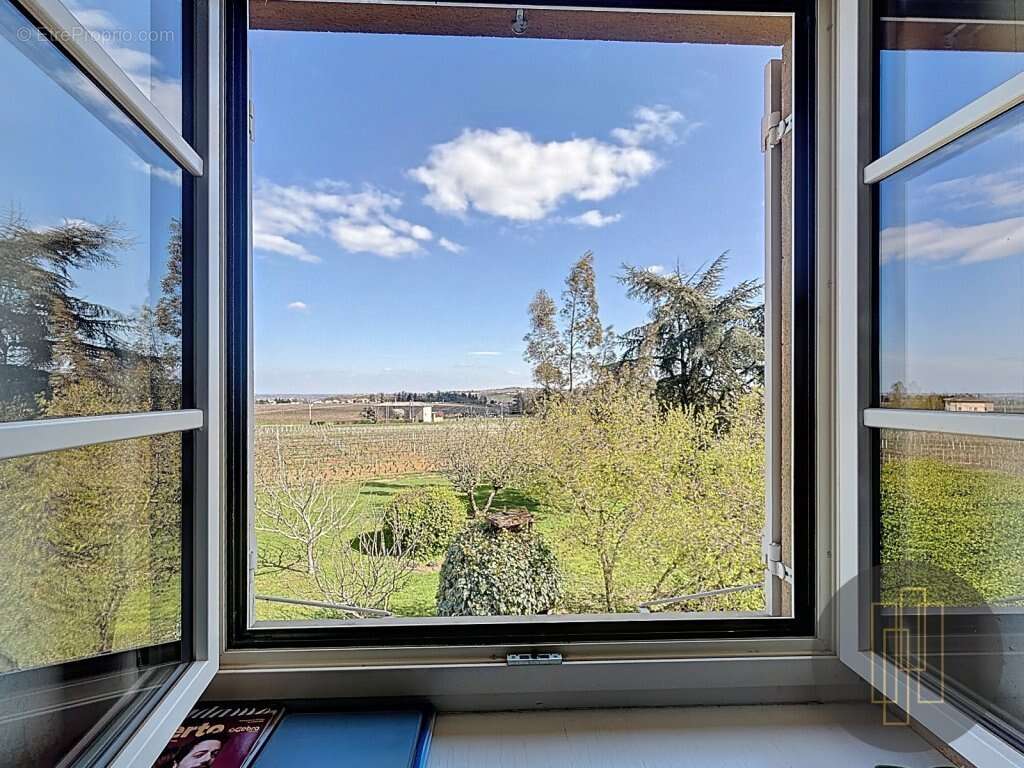 Maison à POUILLY-LE-MONIAL