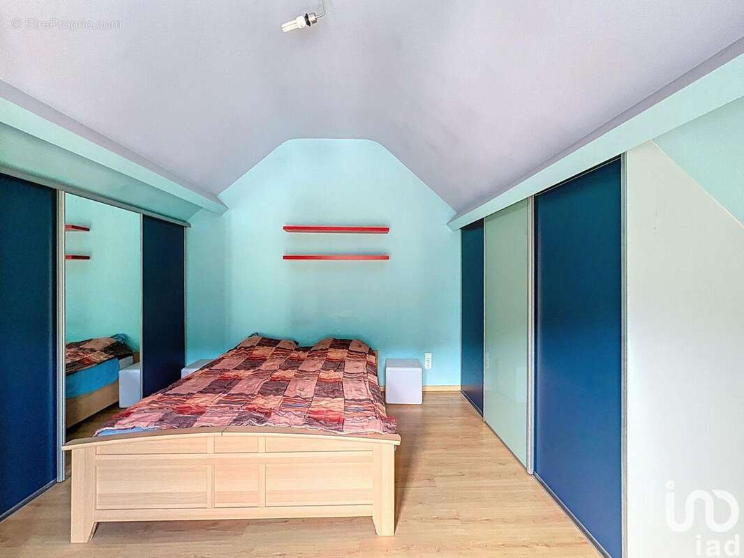 Photo 9 - Commerce à CHOOZ