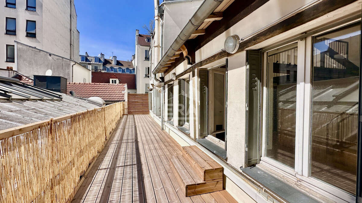 Appartement à PARIS-10E