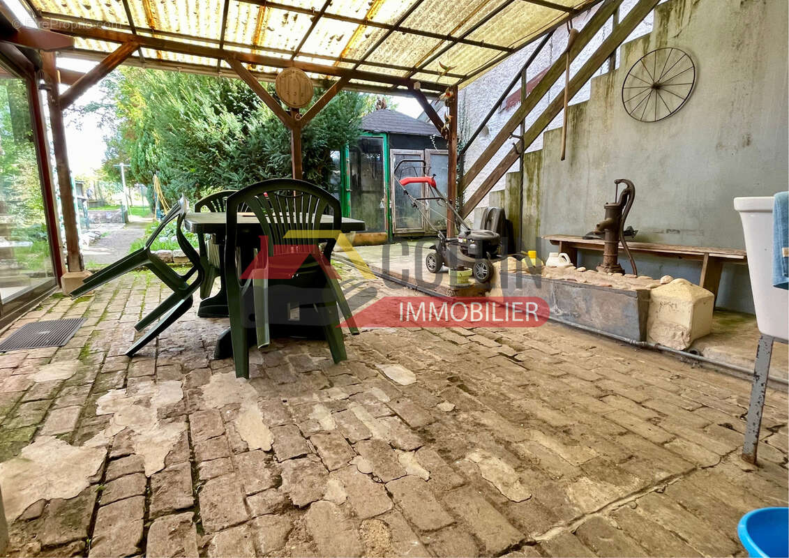 Maison à REMEREVILLE