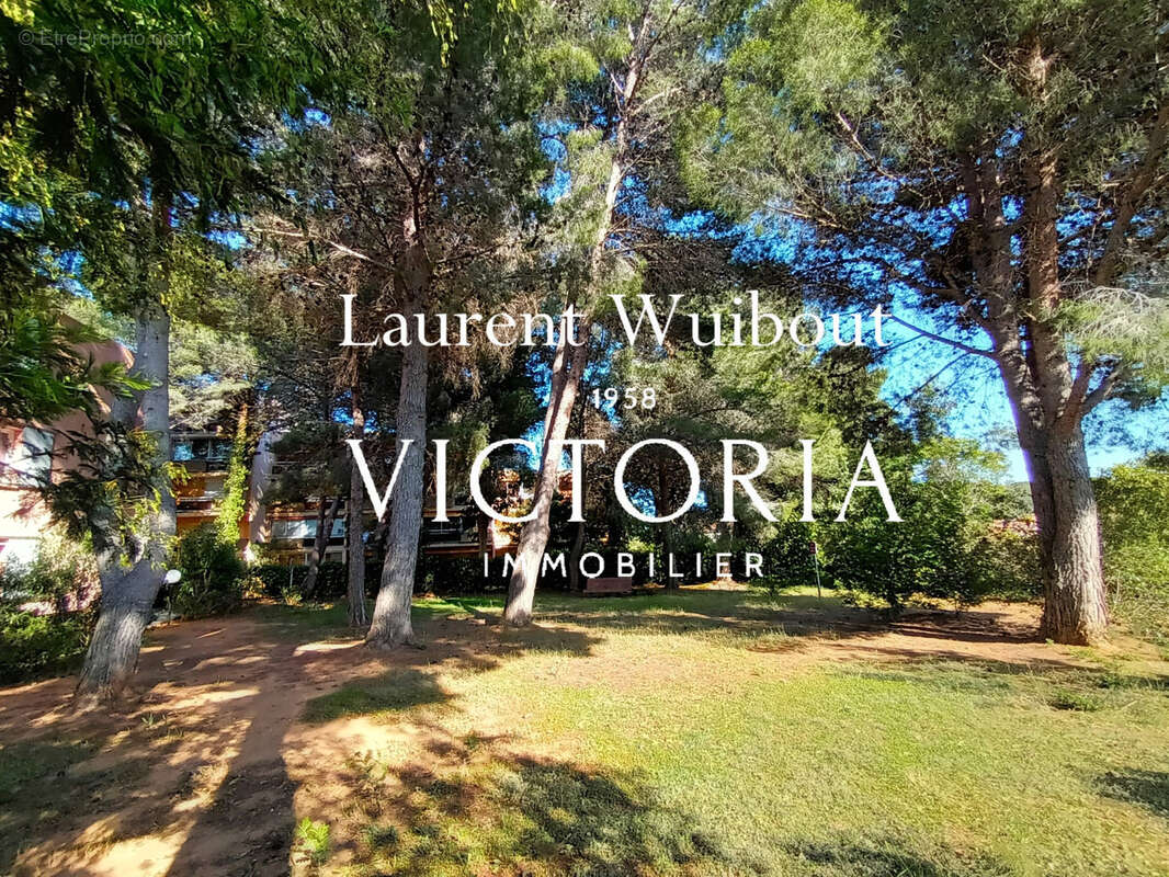 Appartement à BORMES-LES-MIMOSAS