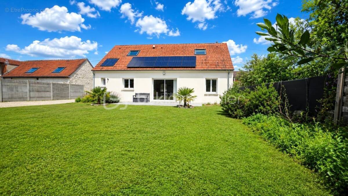Maison à SAINT-LYE-LA-FORET