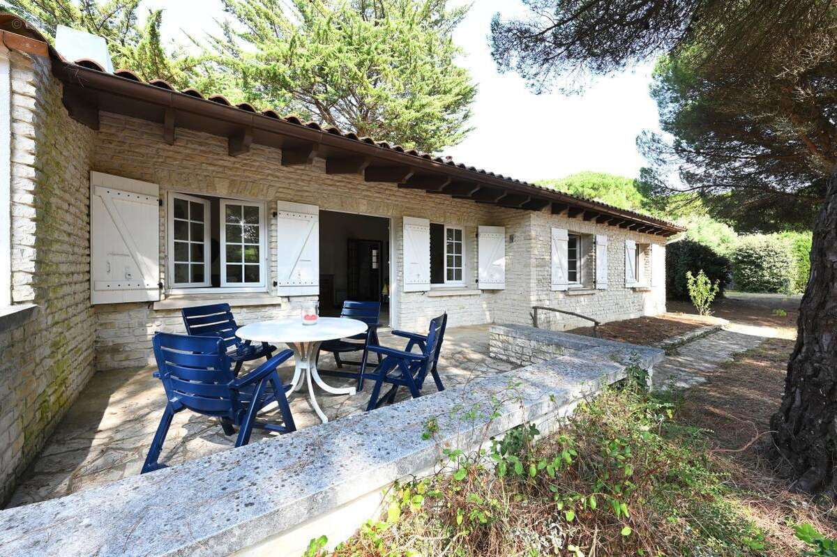 Maison à LES PORTES-EN-RE