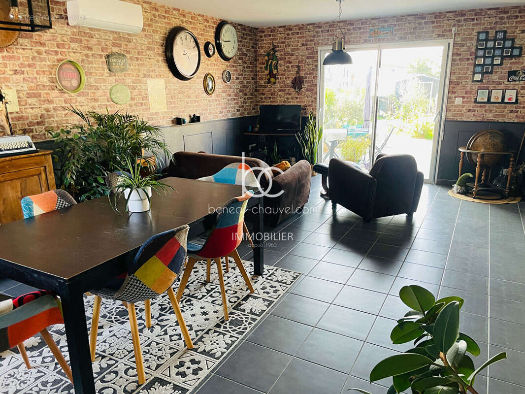 Maison à LE TOUR-DU-PARC