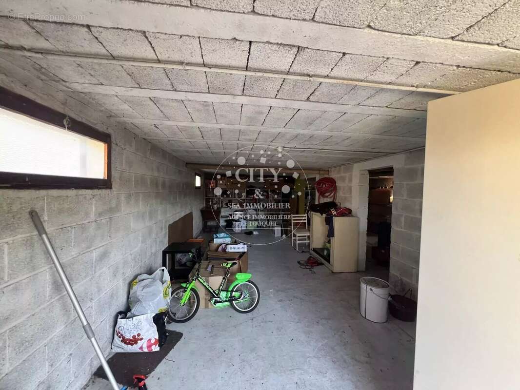 Maison à LA NEUVILLE-SIRE-BERNARD