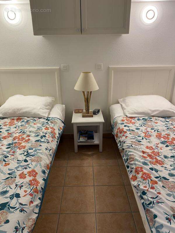 Appartement à ROQUEBRUNE-SUR-ARGENS