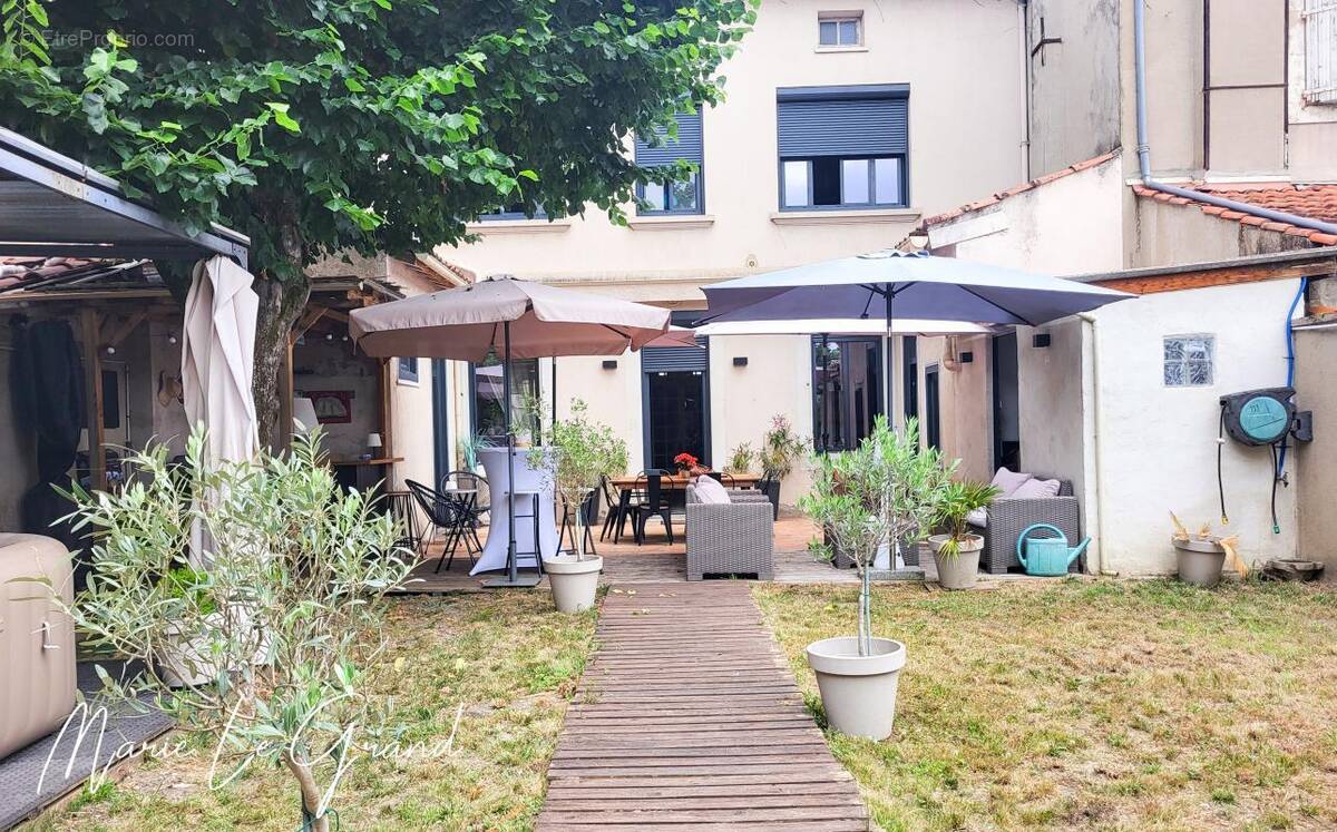 Maison à CASTRES