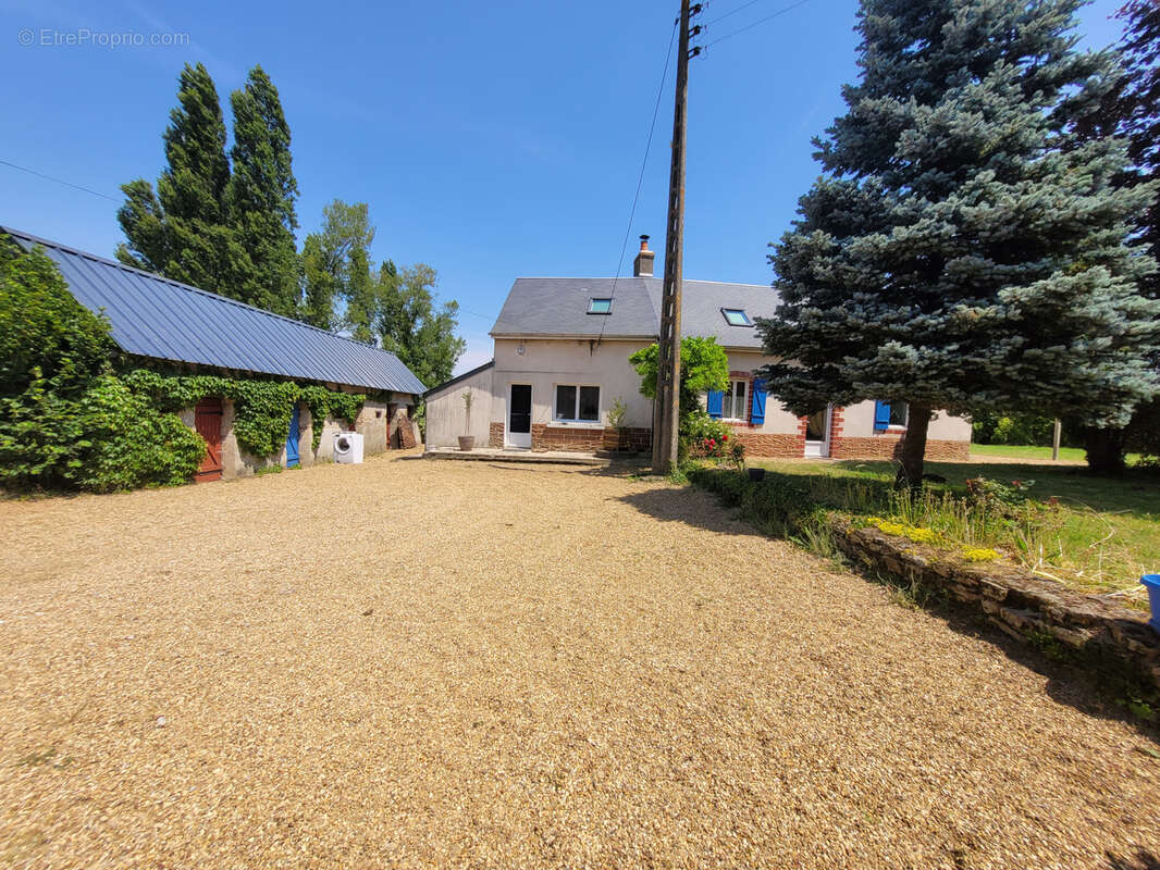 Maison à PRECIGNE