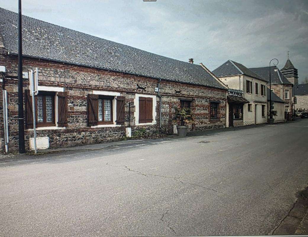 280 m² à Sotteville-Sur-Mer  - photo 3