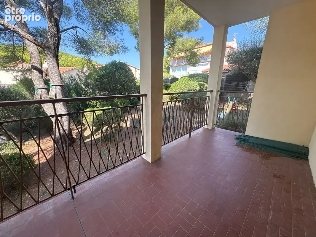 Bandol - T3 - 72 m² - terrasses - photo 11