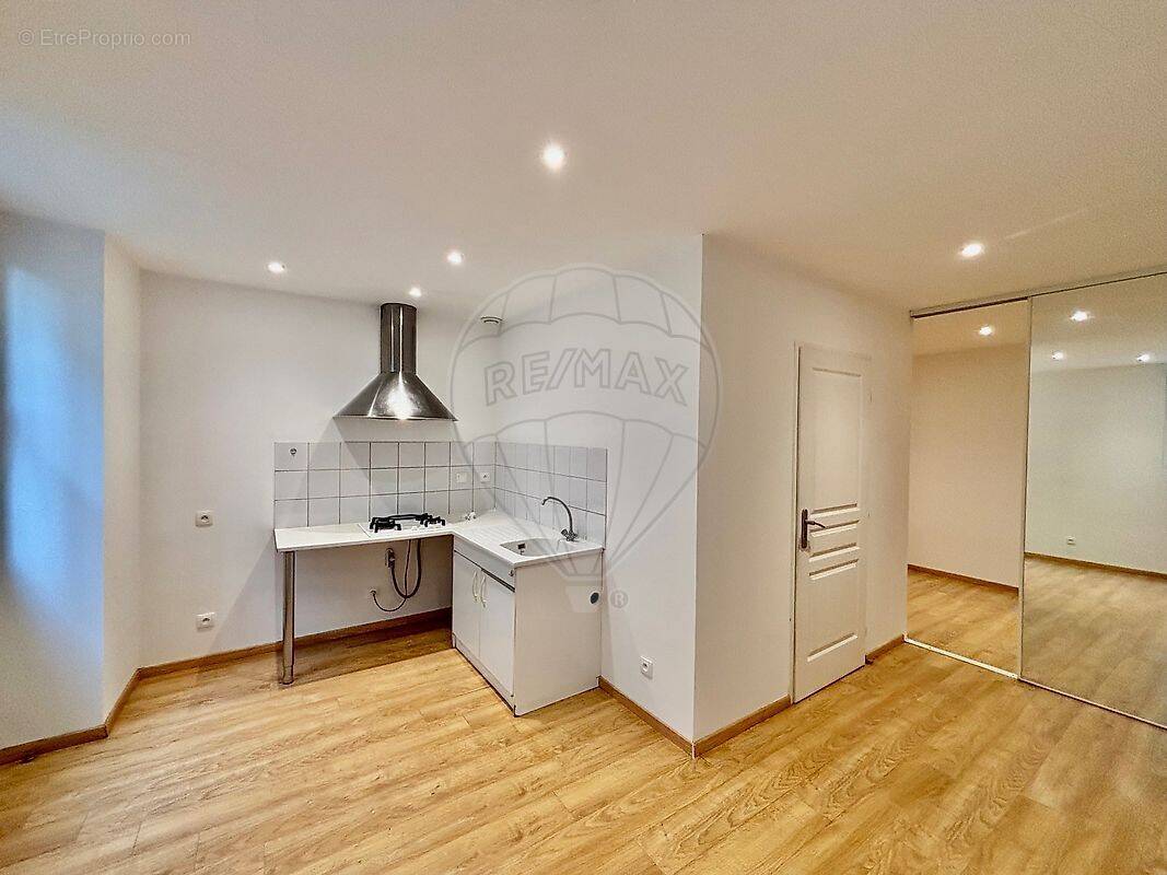 Appartement à ANSE