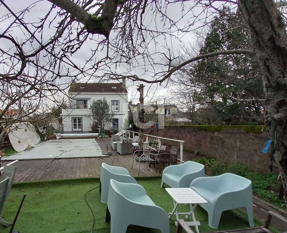 Maison à SAINT-SEBASTIEN-SUR-LOIRE