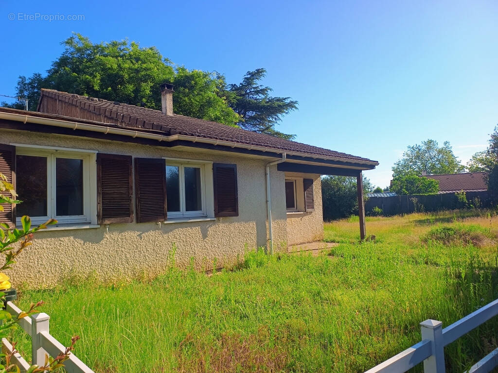 Maison à MEYZIEU