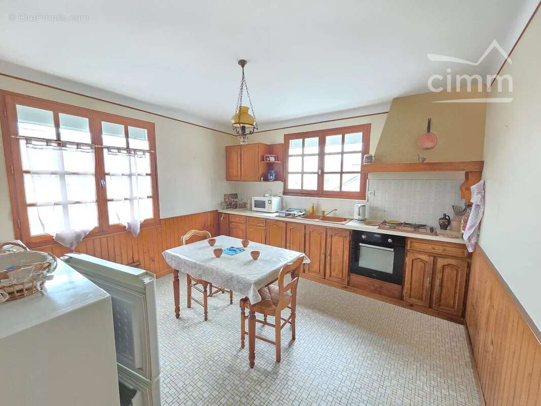 Maison à LES TOUCHES
