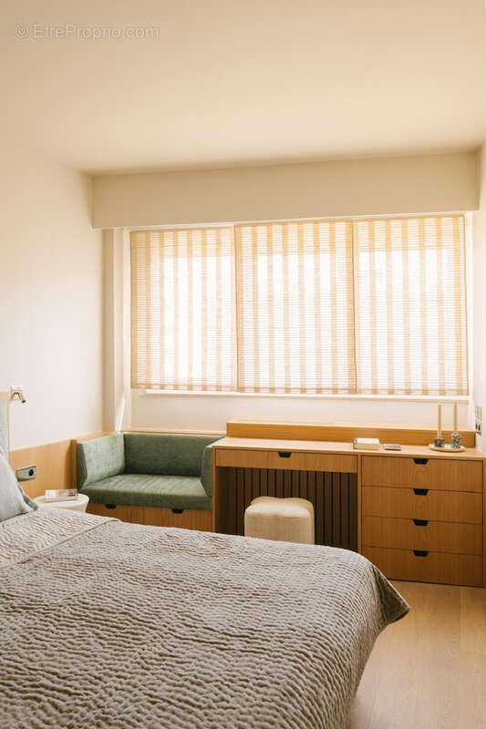 Appartement à PARIS-7E