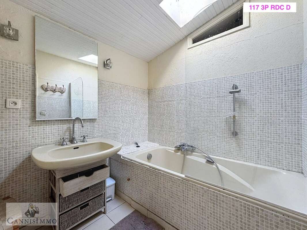 2 immeubles a renover avec piscine cannes - photo 18