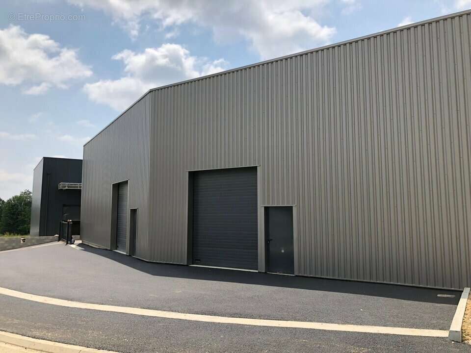 Commerce à POMPIGNAC