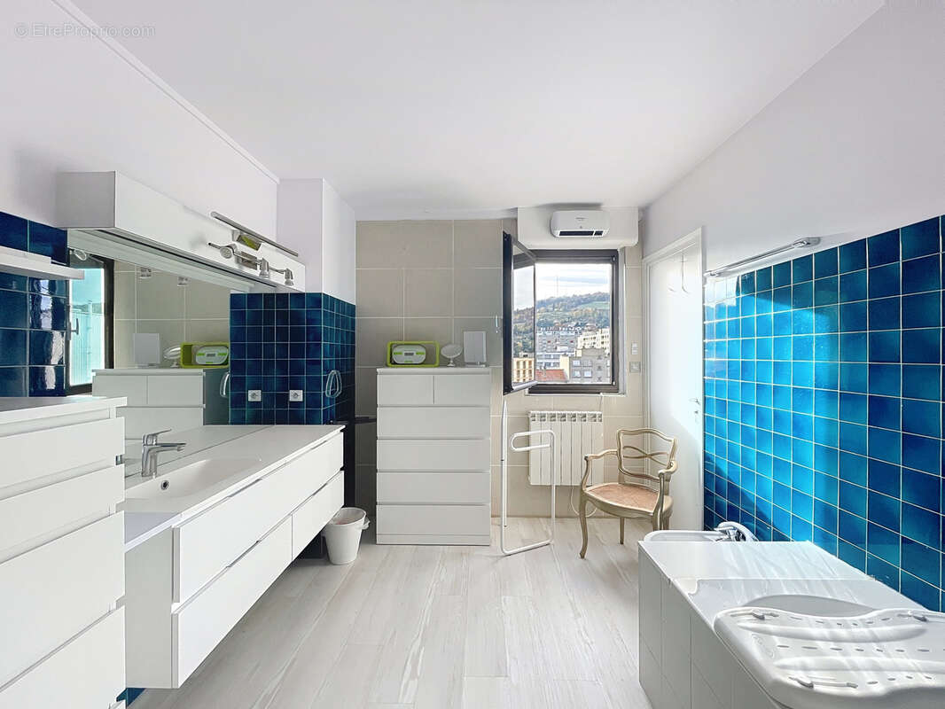 Appartement à SAINT-ETIENNE