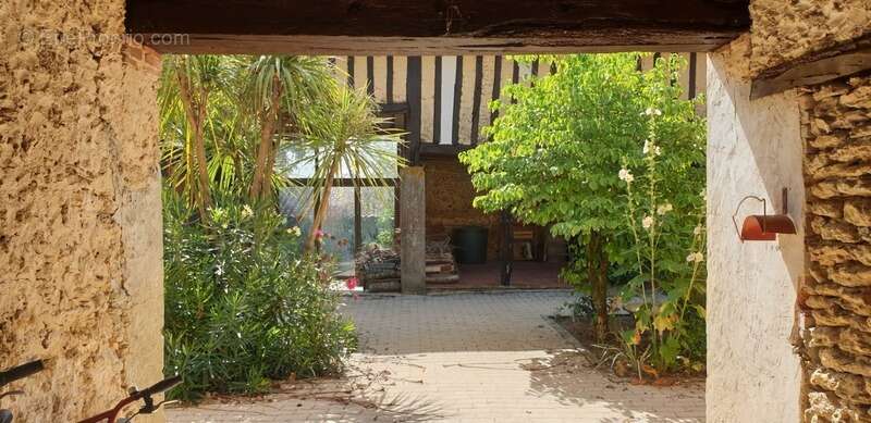 Maison à SAINT-GEIN