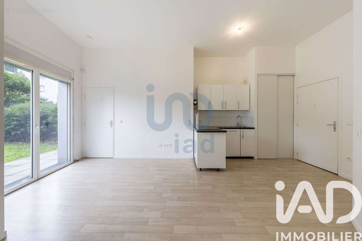 Photo 3 - Appartement à CHOISY-LE-ROI