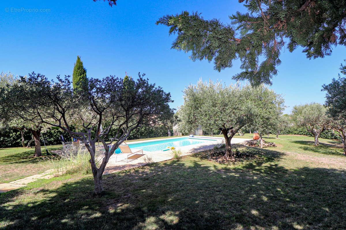 Villa 5 chambres sur terrain 2000m2 avec piscine à 2 pas du village de flayosc - photo 36