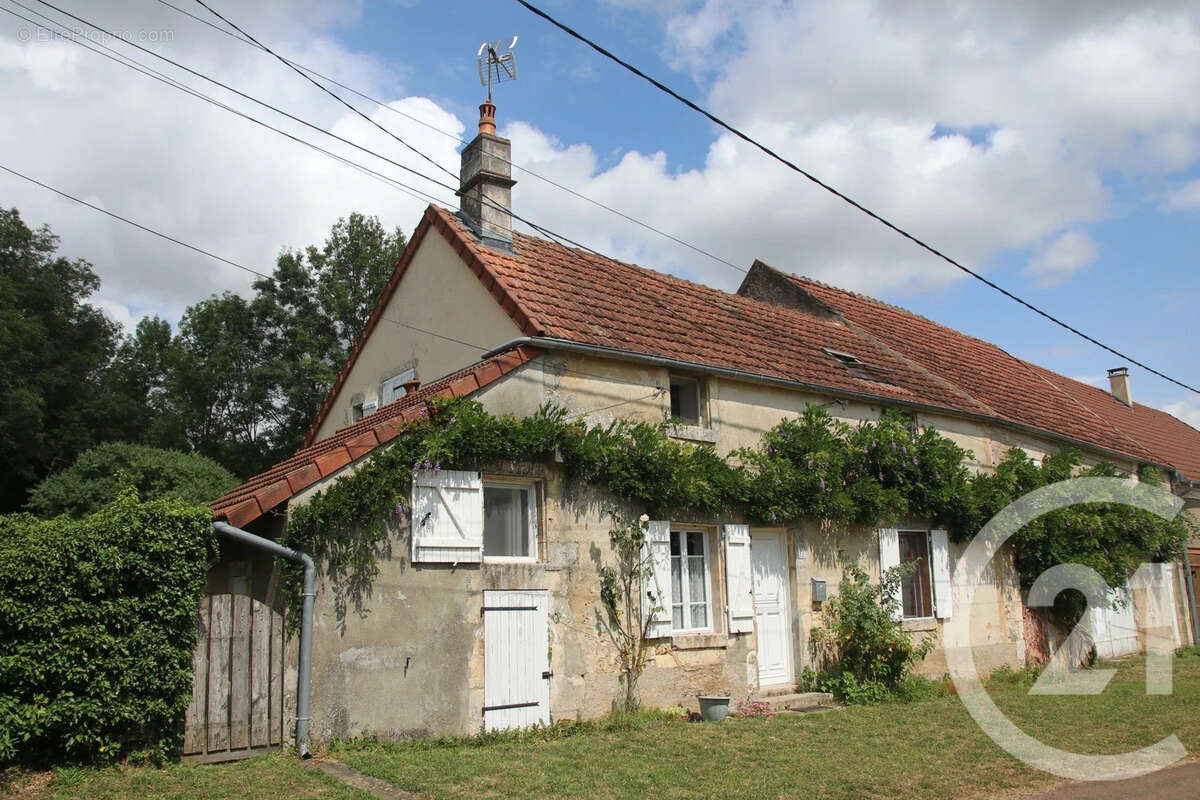 Maison 117 m² à Etais-La-Sauvin  - photo 17