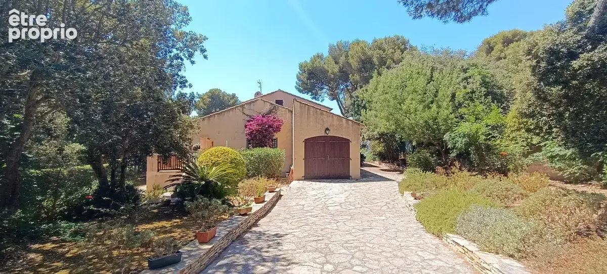 Maison à SIX-FOURS-LES-PLAGES