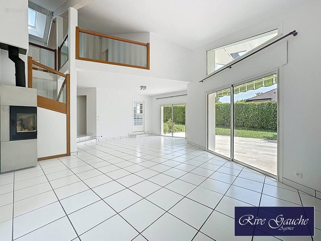 Maison à CHENS-SUR-LEMAN