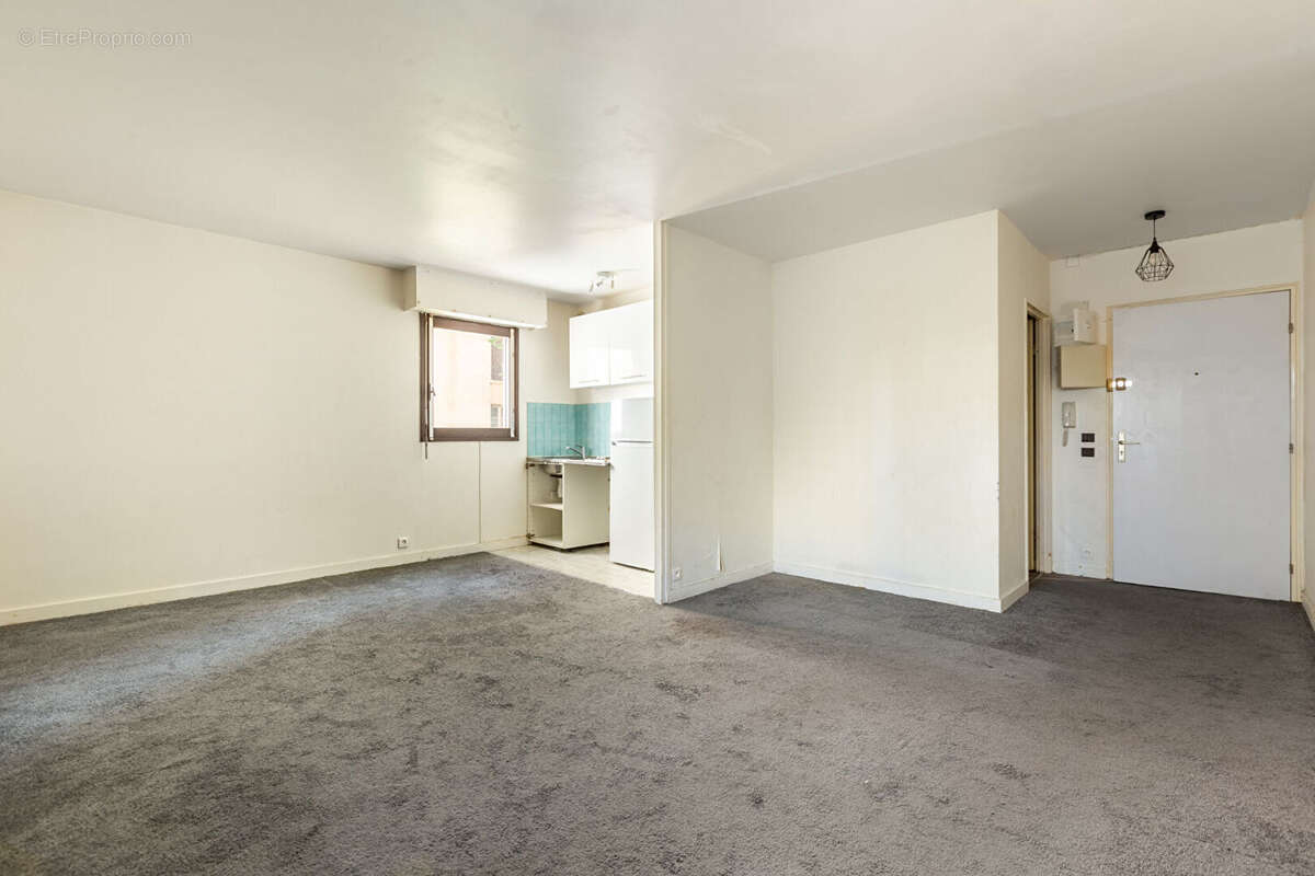 Studio avec fort potentiel en rez-de-jardin -  Paris 13 rue Dunois - photo 6