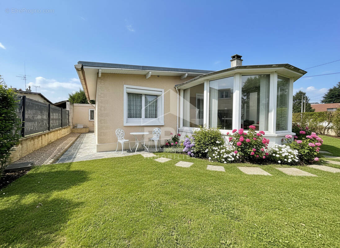 Maison à PONTAULT-COMBAULT