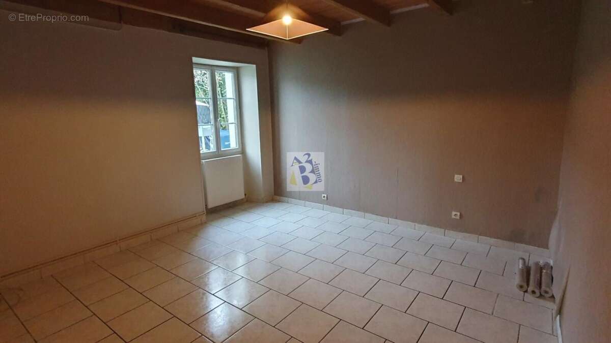Maison à FLEAC