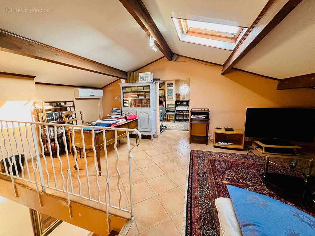 Maison ISTRES T4 de 200m² avec dépendance - photo 12
