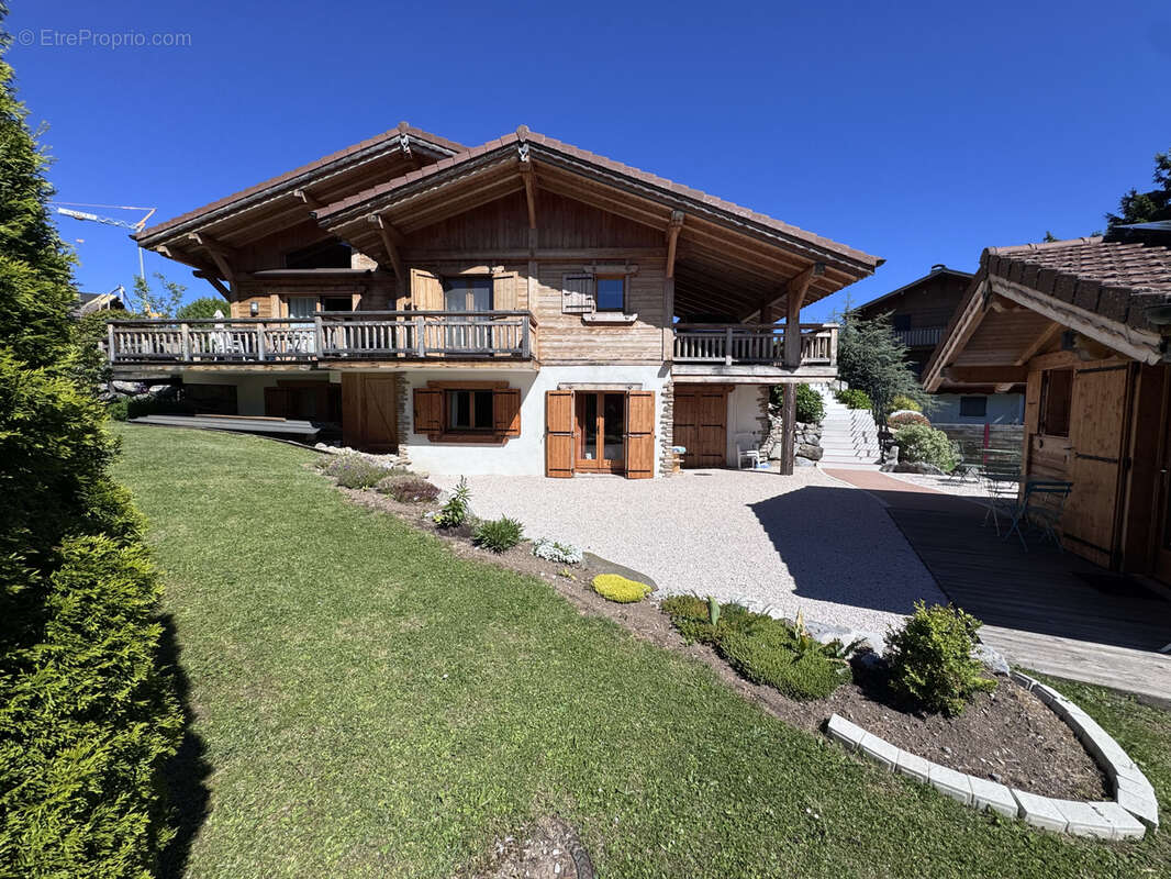 Maison à ARACHES-LA-FRASSE