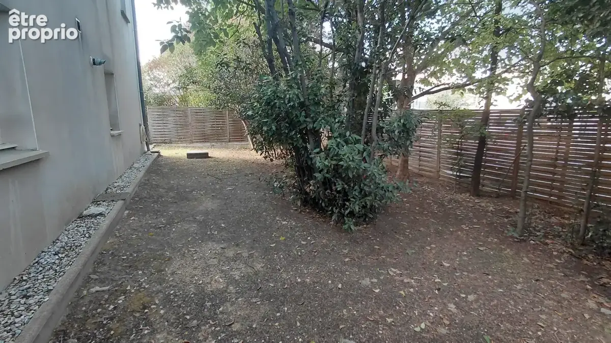Beau rez de jardin avec garage - photo 4