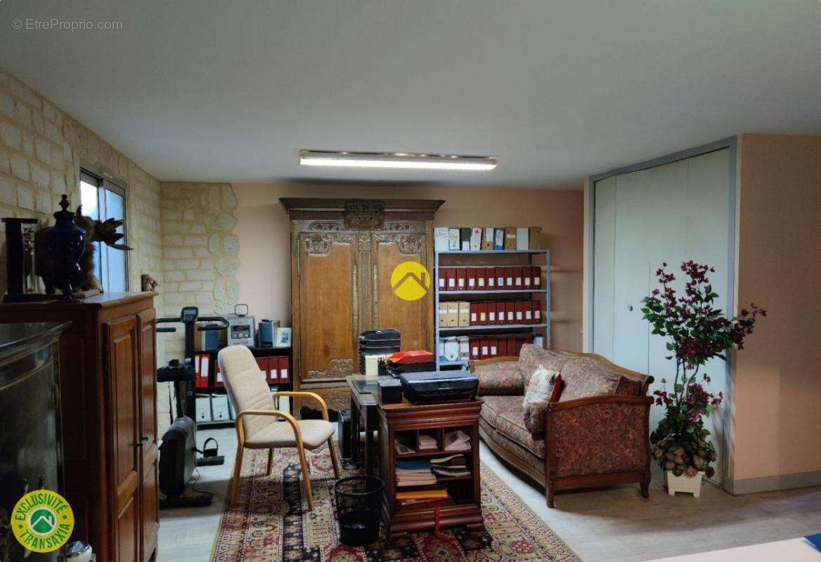 Maison à LA GUERCHE-SUR-L&#039;AUBOIS