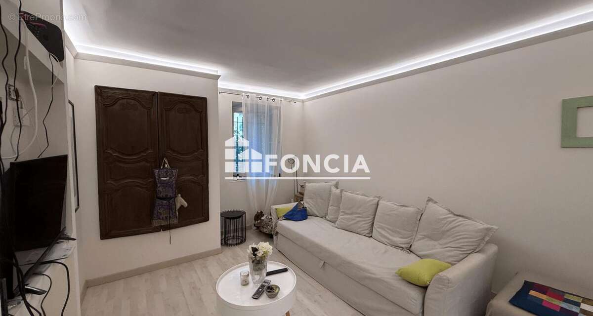 Nice - Centre-ville - Studio -185.000 euros - photo 2