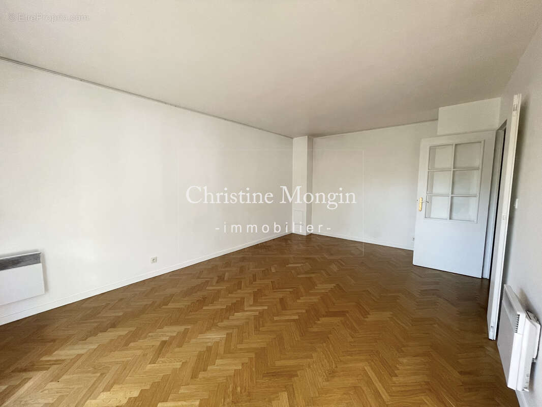 2 Pièces 46m2 à vendre avec balcon et parking en sus. RUEIL-MALMAISON - photo 7