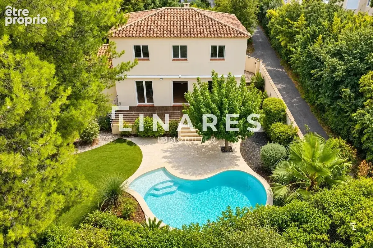 L'INTIME - Villa T5 de 130m² - Piscine - Garage 21m² - Parcelle 625m² - 13400 Aubagne Les Passons - photo 3