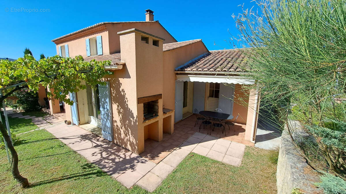 Maison à MALAUCENE
