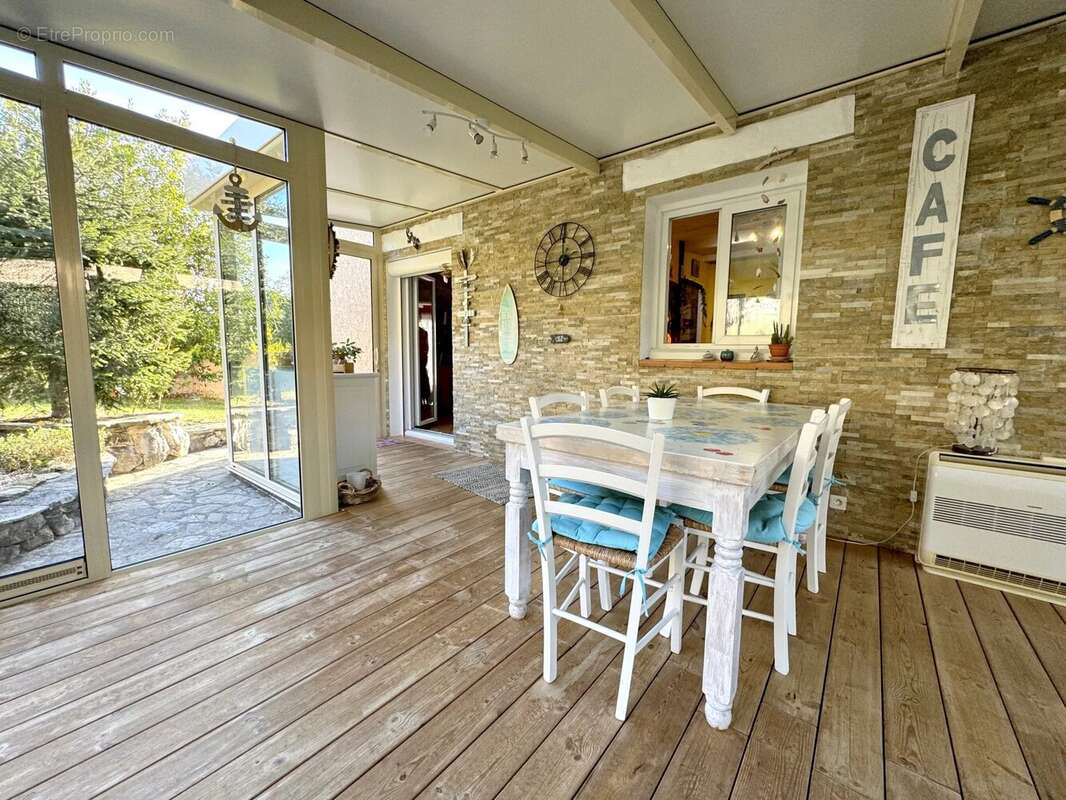 Maison à BERRE-LES-ALPES