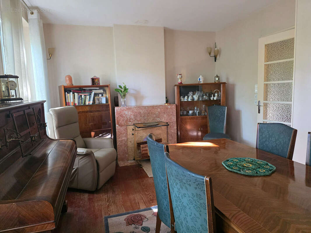 Maison à AIGUEFONDE