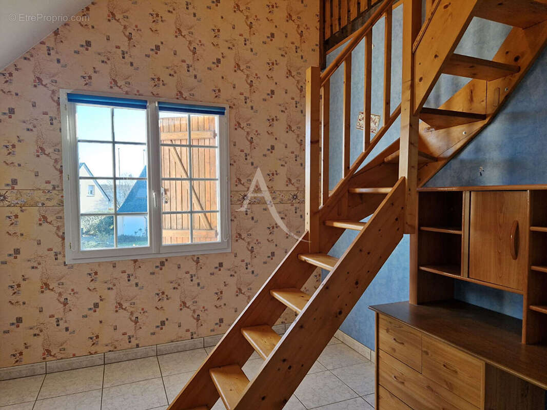 Maison à SAINT-BARTHELEMY-D'ANJOU