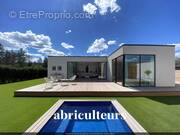 Terrain à PELISSANNE