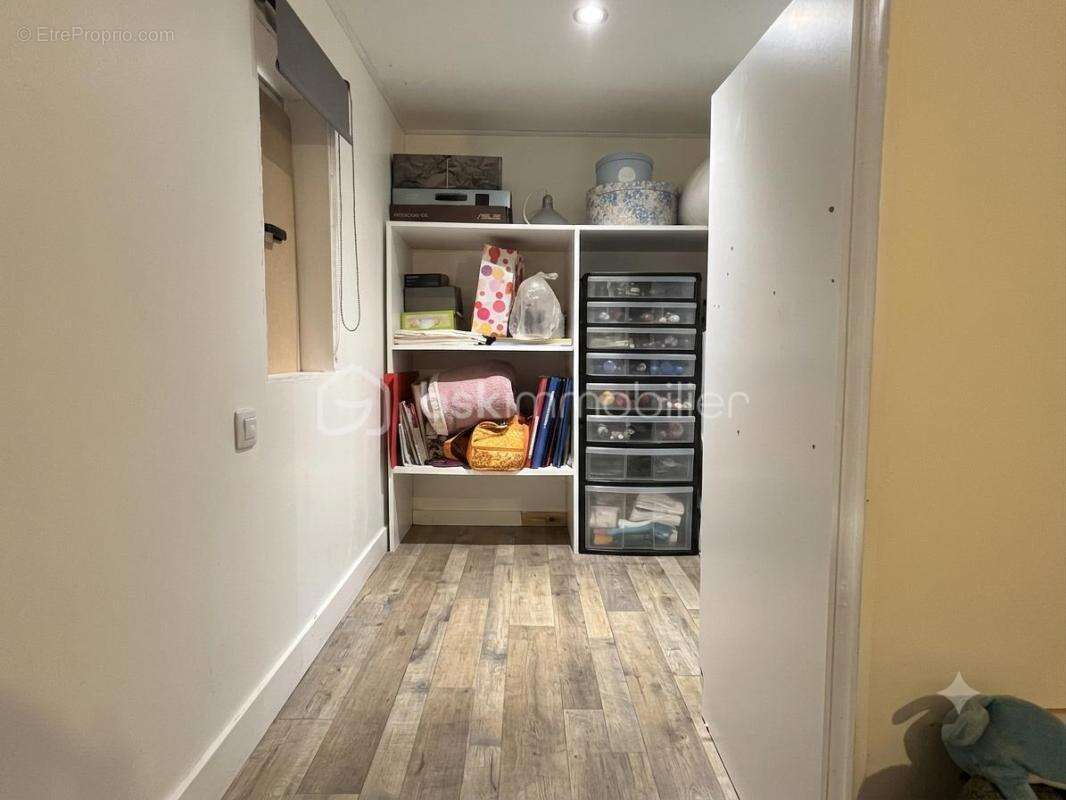 Coup de cœur : maison de 1940 en lisière de forêt, à deux pas d’un étang, sur 8 931m² de terrain avec dépendances - photo 9
