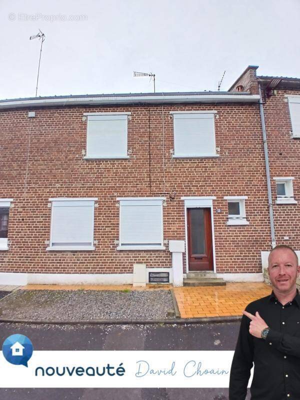 Maison à NEUVILLE-SAINT-REMY