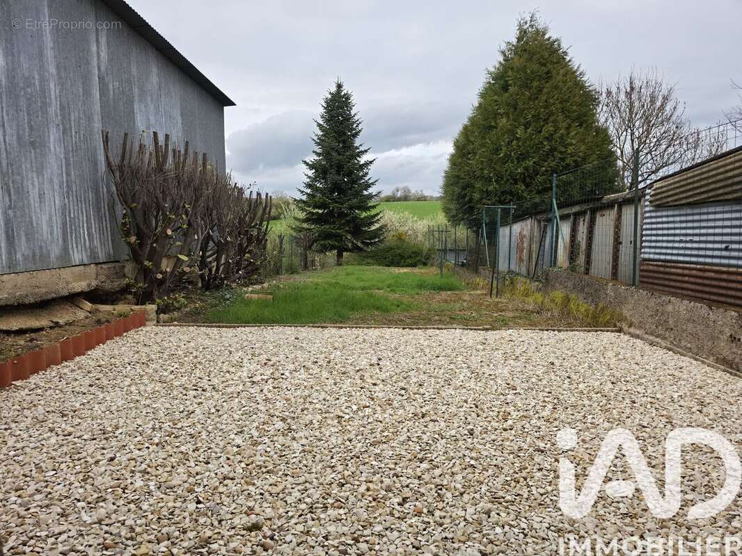 Maison 85 m² à Beaumont-En-Argonne  - photo 7