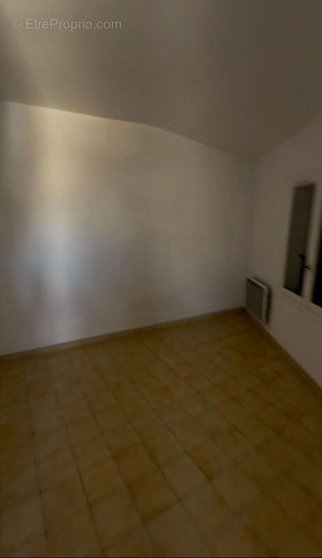 Maison à SAINT-LAURENT-DU-VAR